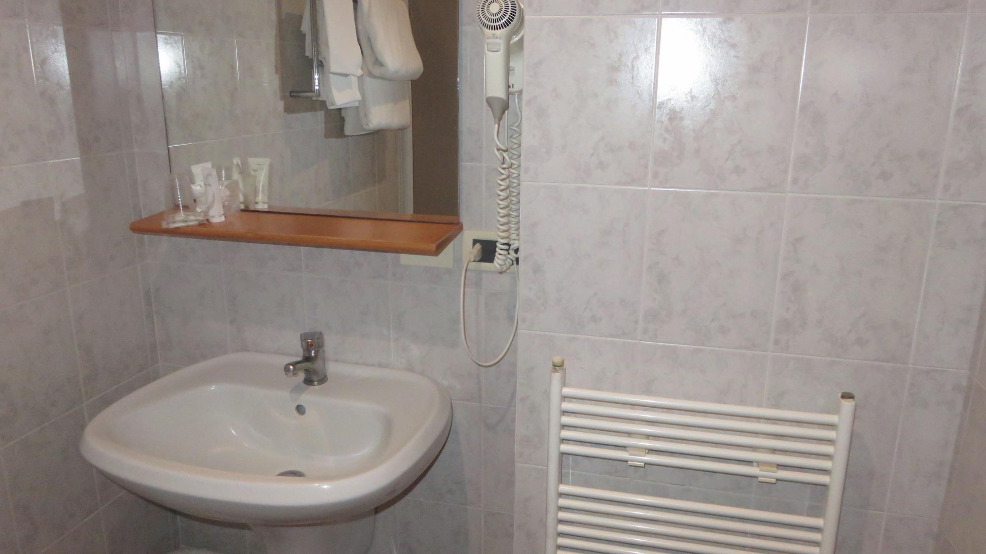 Hotel Oasi Dei Discepoli Orvieto Kültér fotó