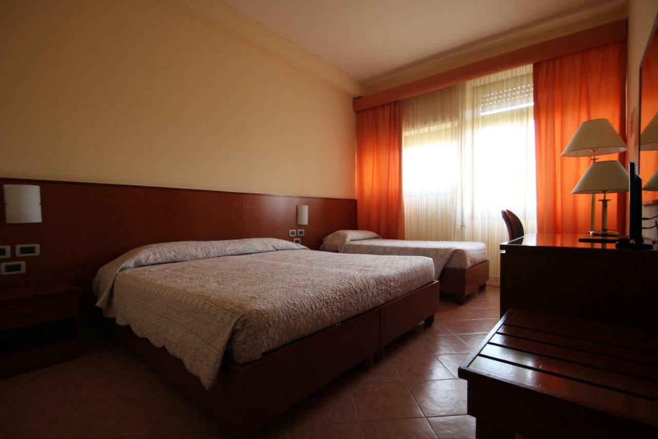Hotel Oasi Dei Discepoli Orvieto Kültér fotó