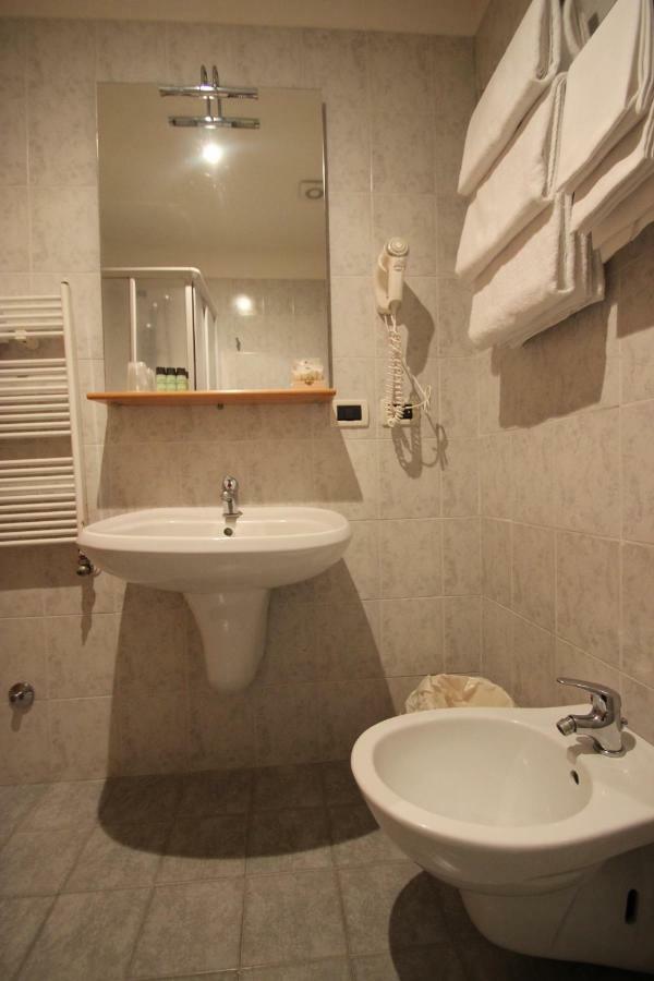 Hotel Oasi Dei Discepoli Orvieto Kültér fotó